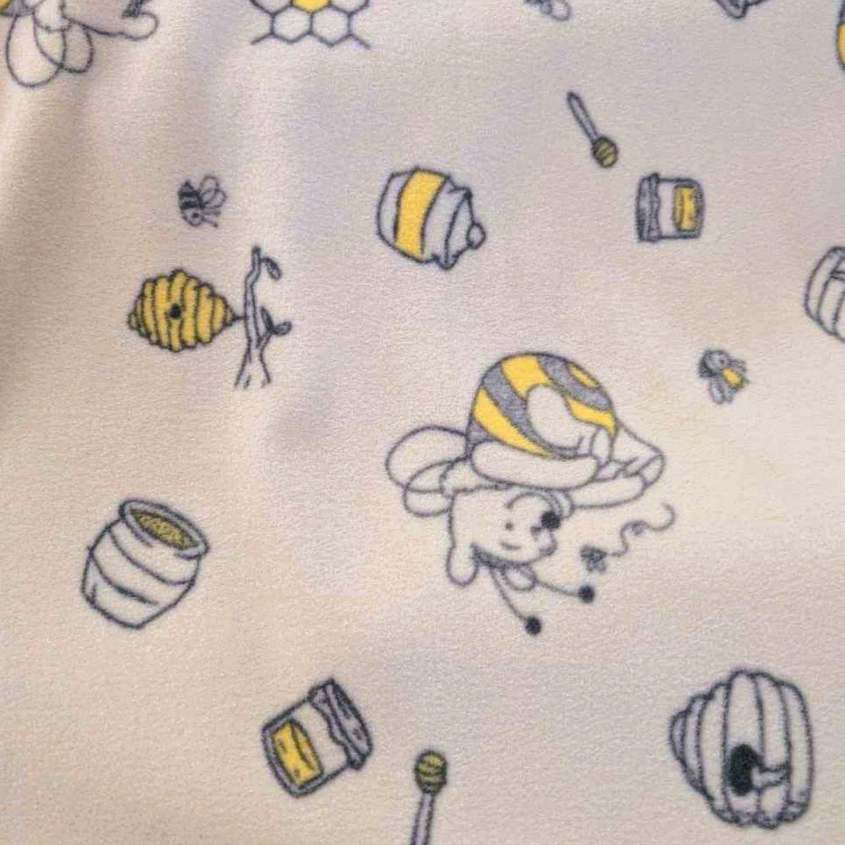 Pooh Honeybee Toss Fleece – Soft Winnie the Pooh Fabric