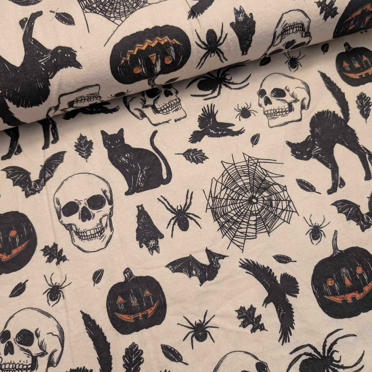 Spooky Halloween Cotton Flannel – Skulls, Spiders, Bats & Pumpkins